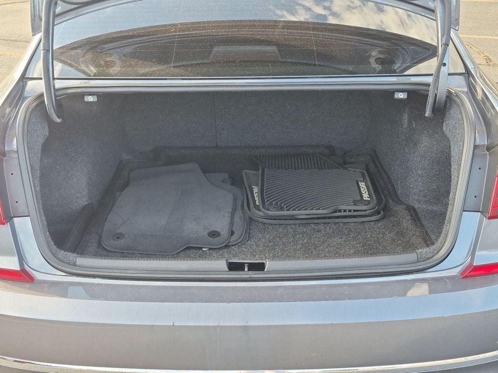 2017 Volkswagen Passat 1.8T R-Line