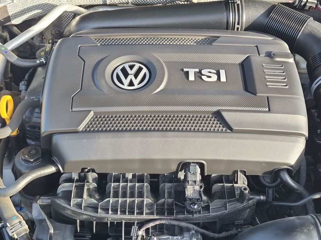 2017 Volkswagen Passat 1.8T R-Line