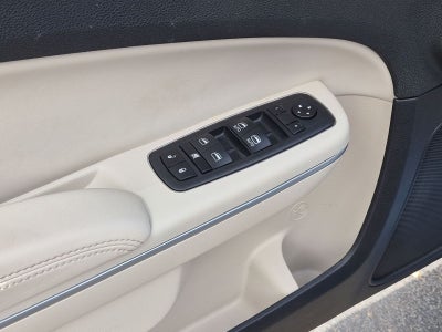 2023 Chrysler 300 Touring L