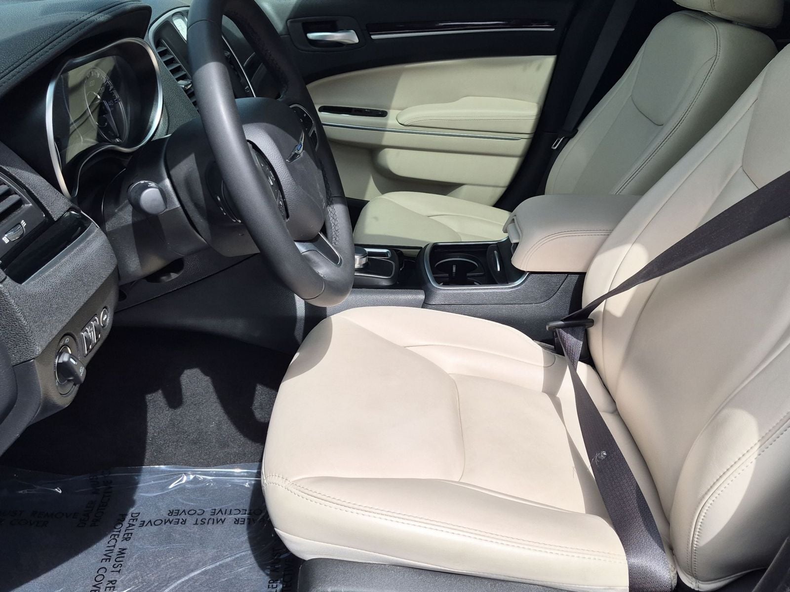 2023 Chrysler 300 Touring L