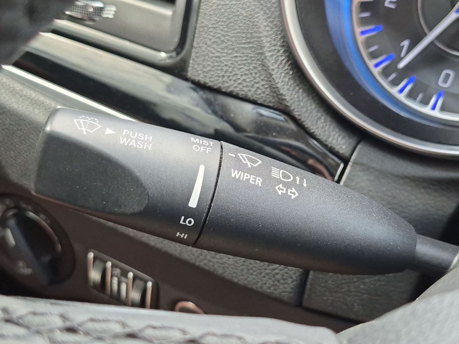 2023 Chrysler 300 Touring L