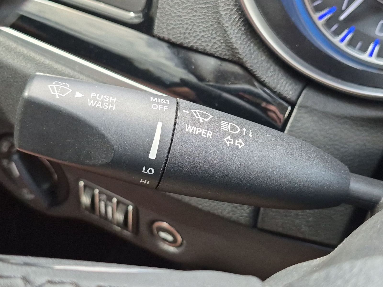 2023 Chrysler 300 Touring L