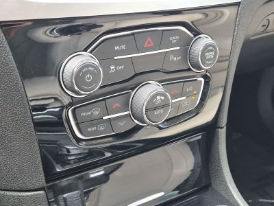 2023 Chrysler 300 Touring L