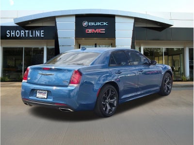 2023 Chrysler 300 Touring L