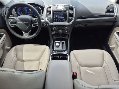 2023 Chrysler 300 Touring L