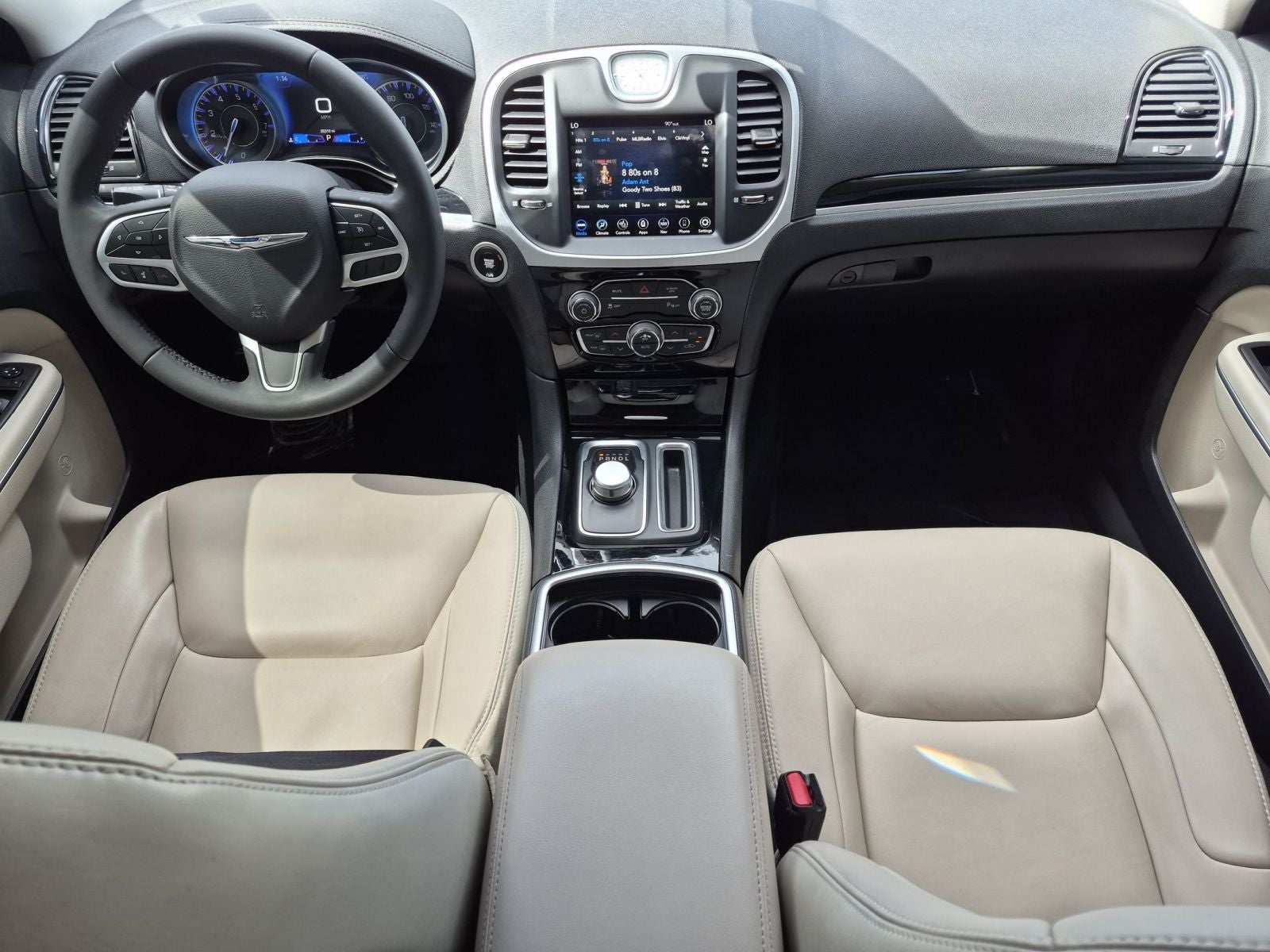 2023 Chrysler 300 Touring L