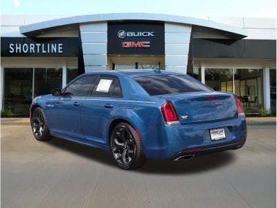 2023 Chrysler 300 Touring L