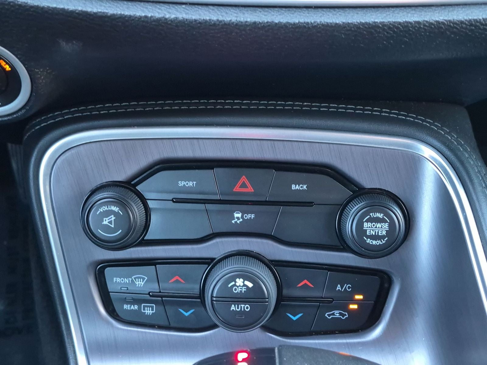 2016 Dodge Challenger SXT