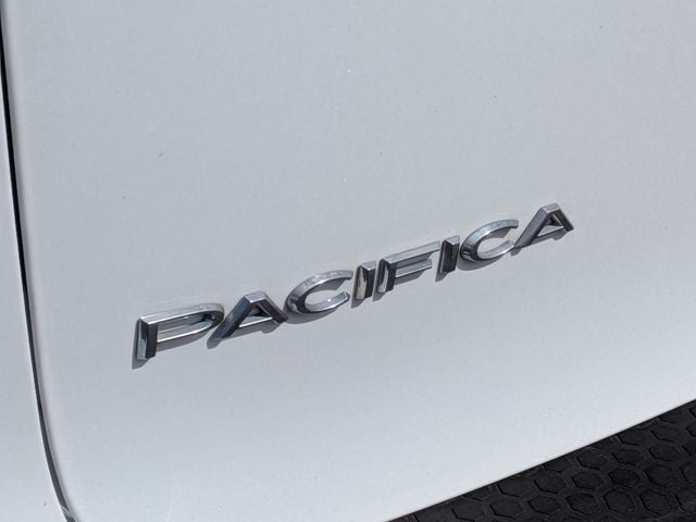 2018 Chrysler Pacifica Hybrid Touring L