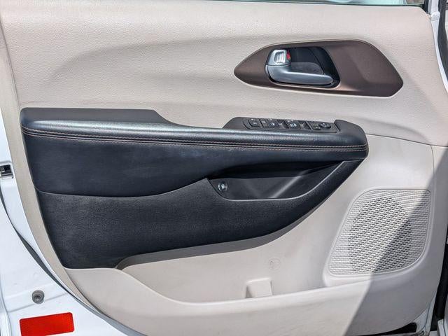 2018 Chrysler Pacifica Hybrid Touring L