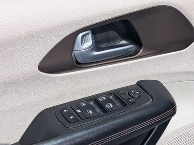 2018 Chrysler Pacifica Hybrid Touring L