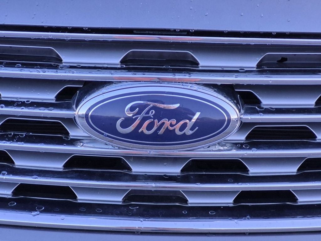 2022 Ford Edge SE