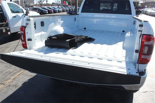 2022 RAM 3500 Laramie Crew Cab 4x4 8' Box