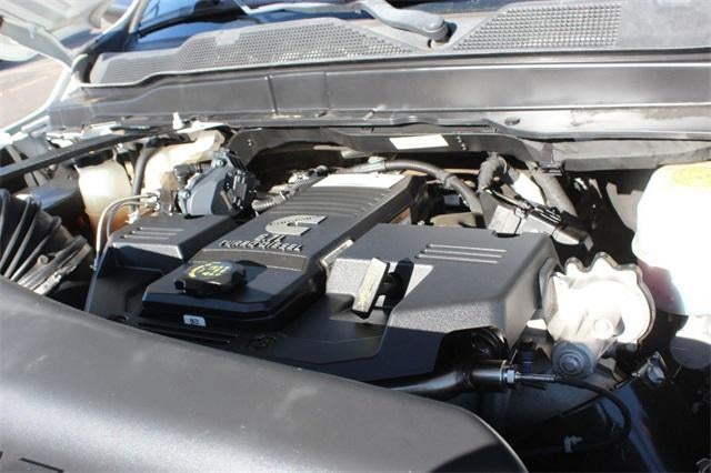 2022 RAM 3500 Laramie Crew Cab 4x4 8' Box