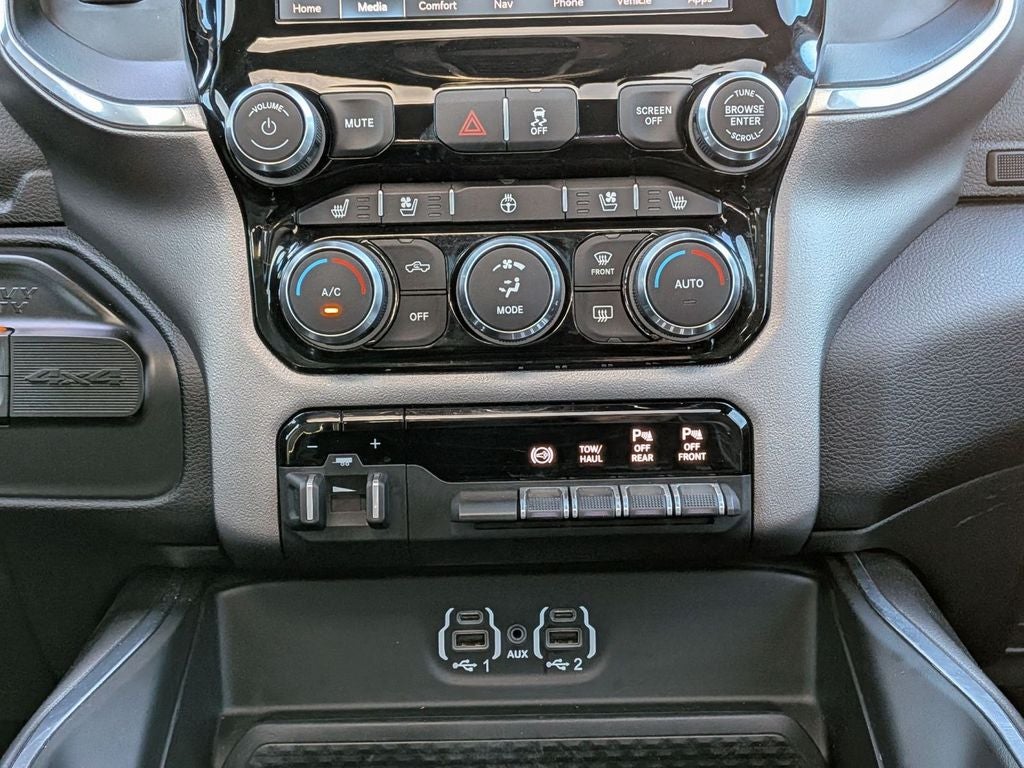 2022 RAM 2500 Laramie Crew Cab 4x4 6'4" Box