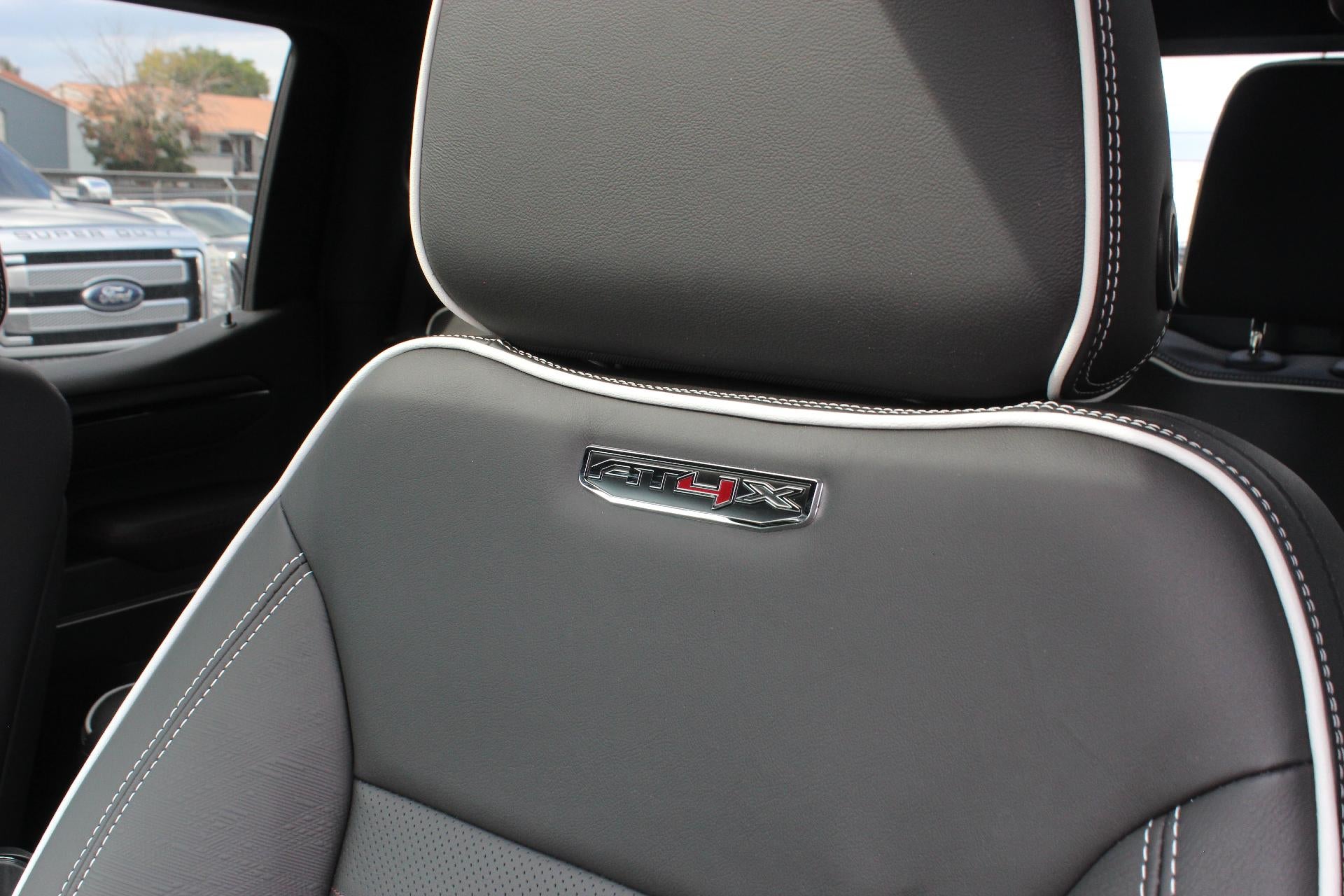 2025 GMC Sierra 1500 AT4X