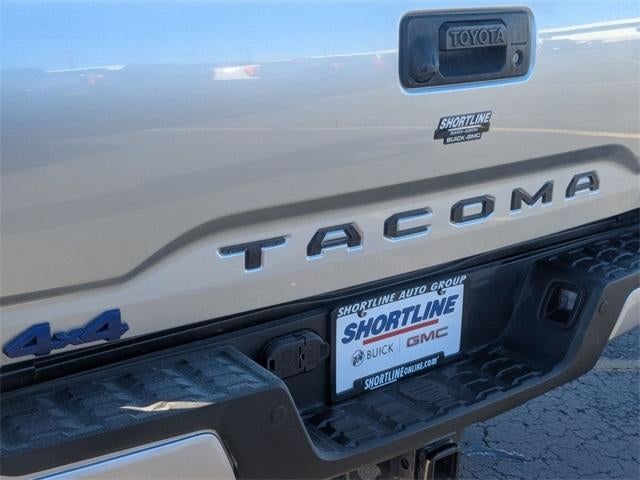 2022 Toyota Tacoma 4WD SR