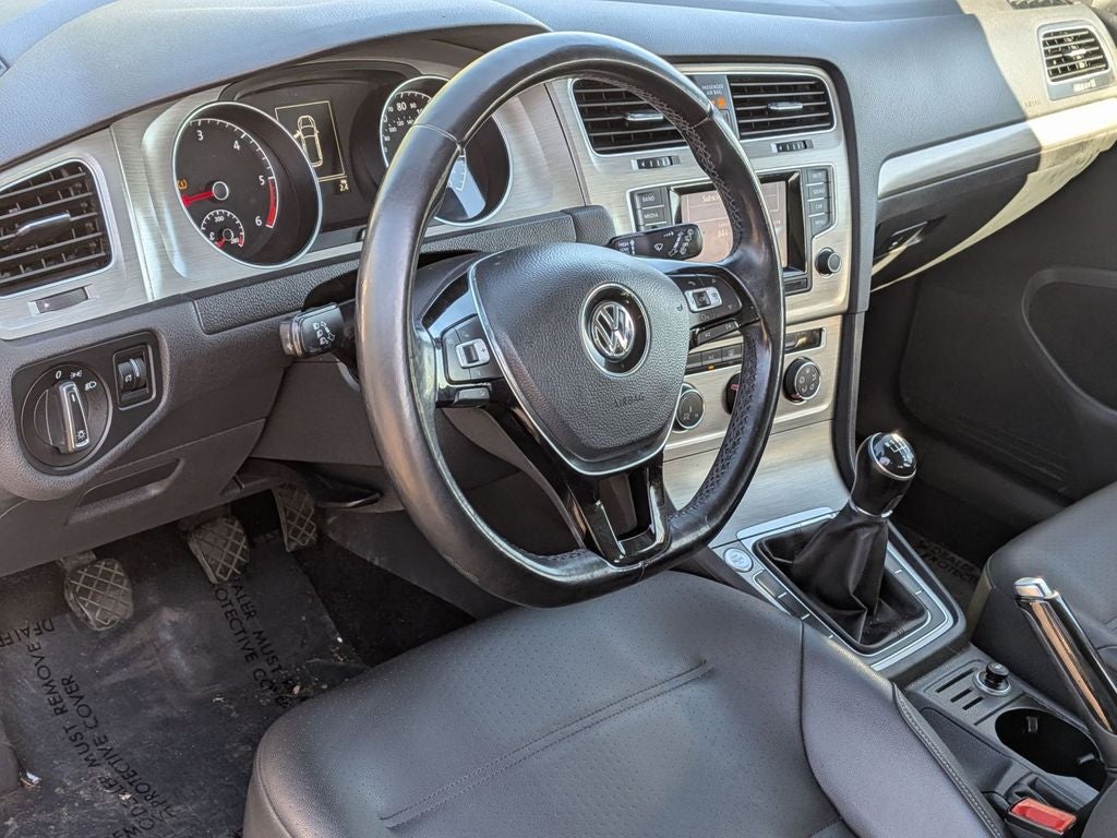 2015 Volkswagen Golf SportWagen TDI S 4-Door