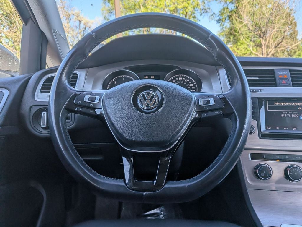 2015 Volkswagen Golf SportWagen TDI S 4-Door