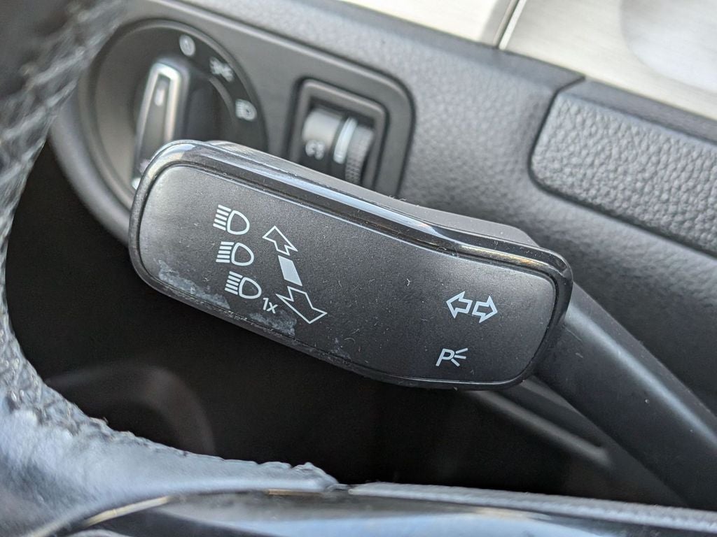 2015 Volkswagen Golf SportWagen TDI S 4-Door