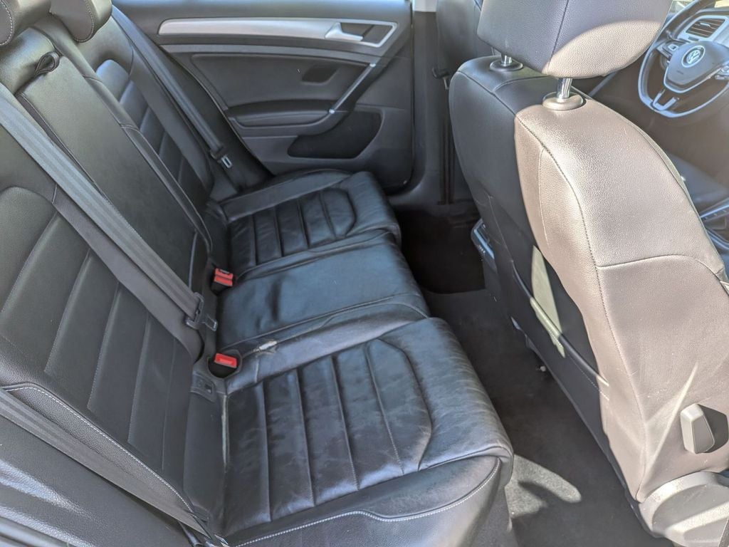 2015 Volkswagen Golf SportWagen TDI S 4-Door