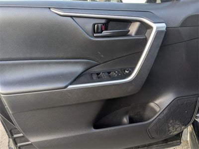 2022 Toyota RAV4 Hybrid LE