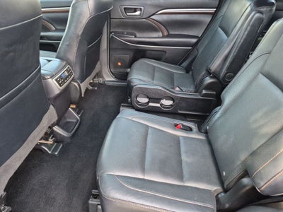 2016 Toyota Highlander Limited Platinum V6