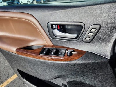 2017 Toyota Sienna Limited Premium 7 Passenger