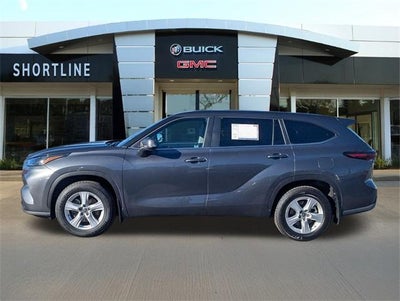 2024 Toyota Highlander LE