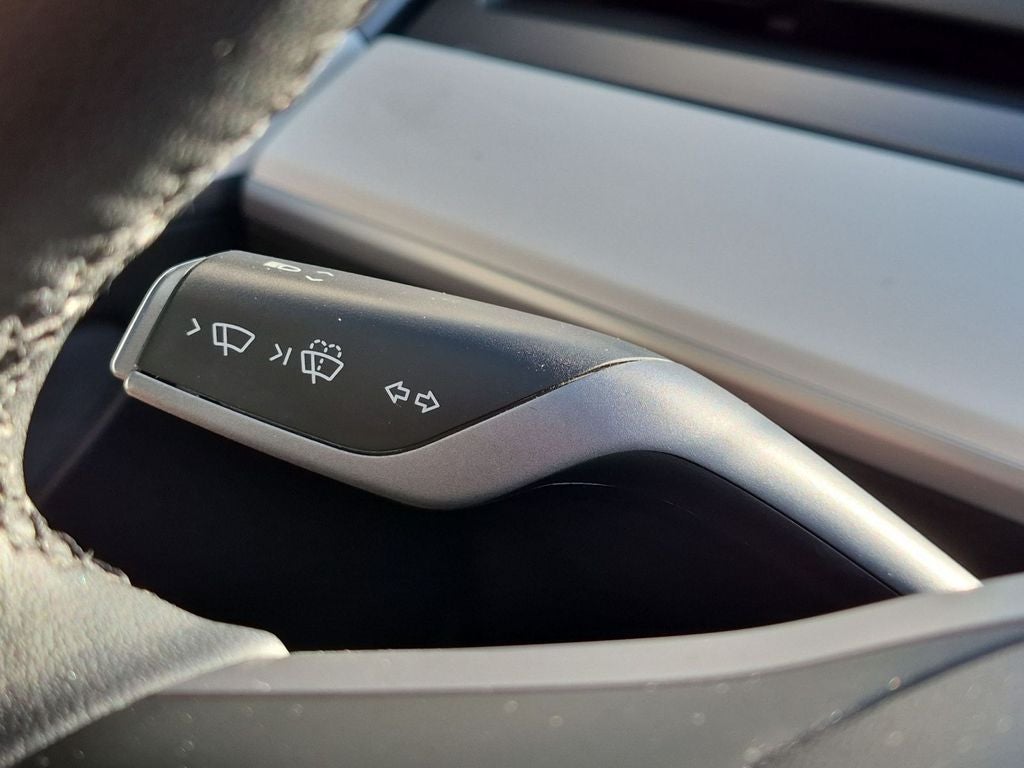 2021 Tesla Model 3 Standard Range Plus Rear-Wheel Drive