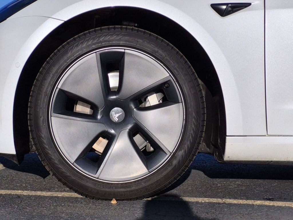 2021 Tesla Model 3 Standard Range Plus Rear-Wheel Drive