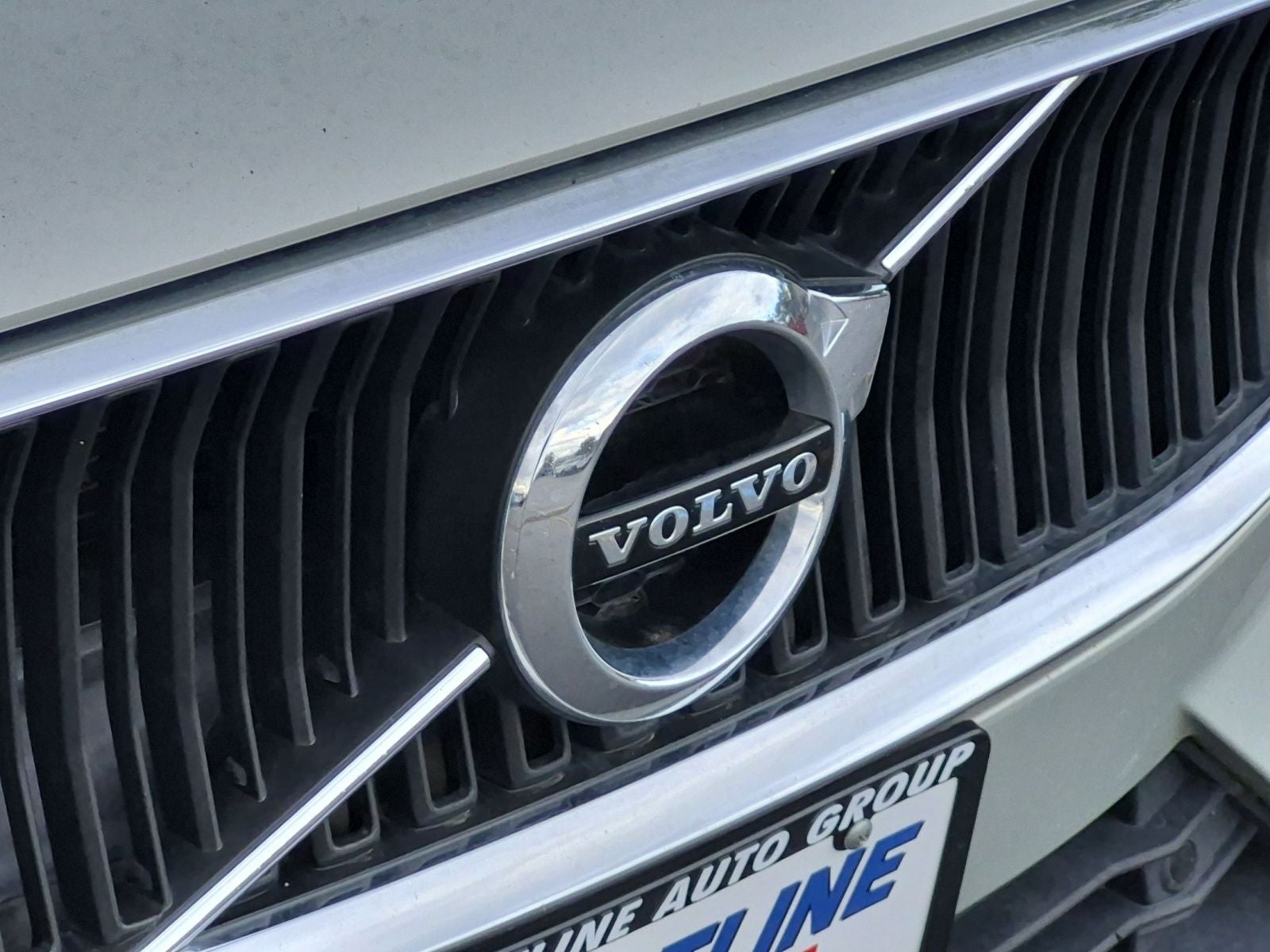 2019 Volvo S60 T6 Momentum