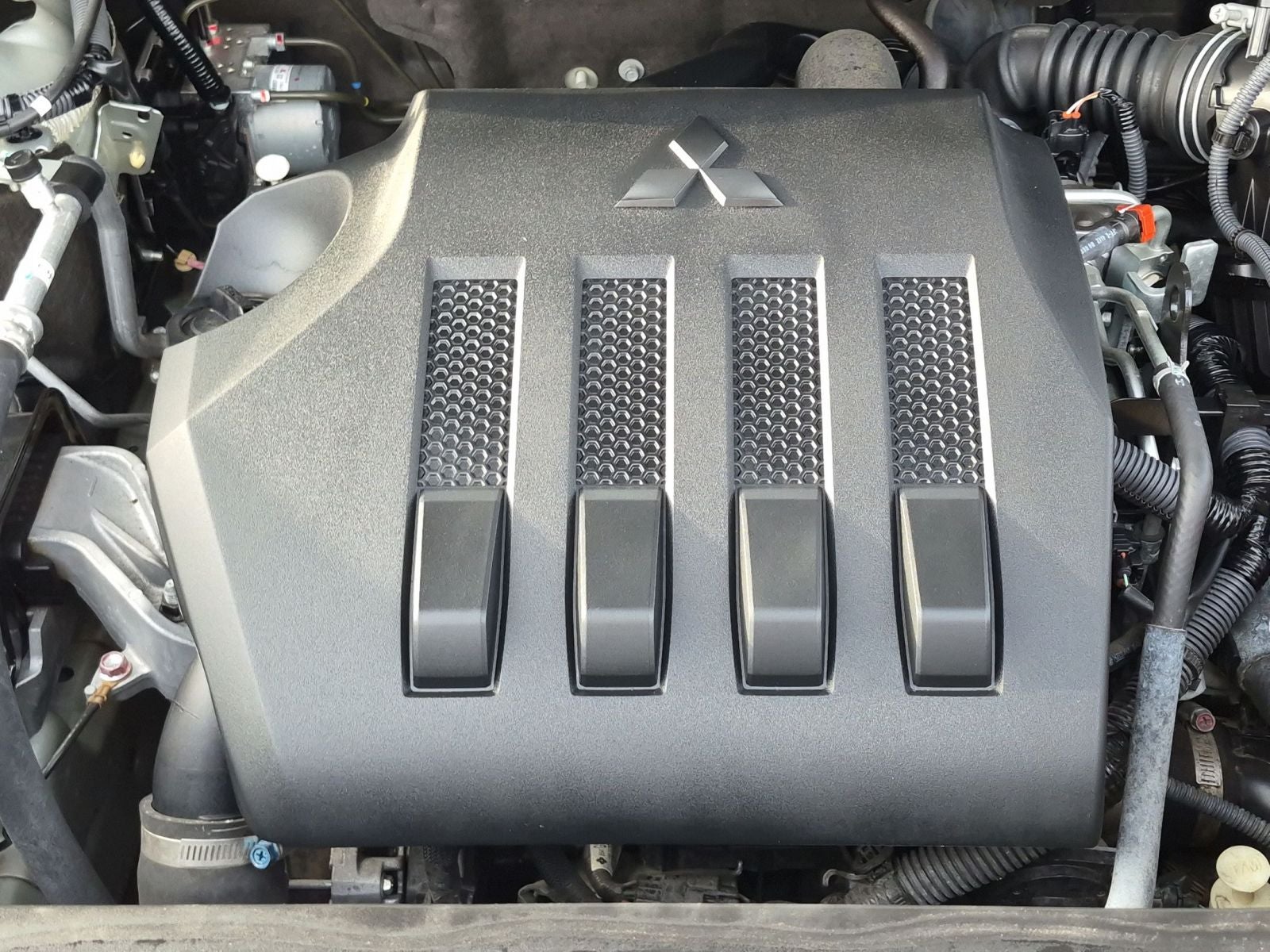 2024 Mitsubishi Eclipse Cross SE