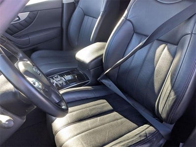 2016 INFINITI QX70 Base