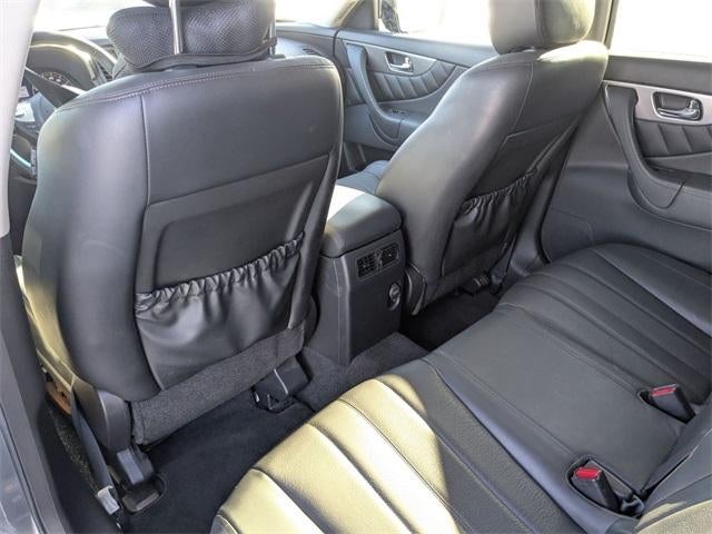 2016 INFINITI QX70 Base