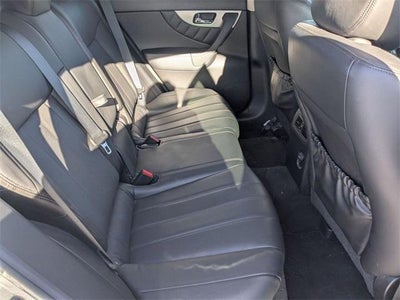 2016 INFINITI QX70 Base