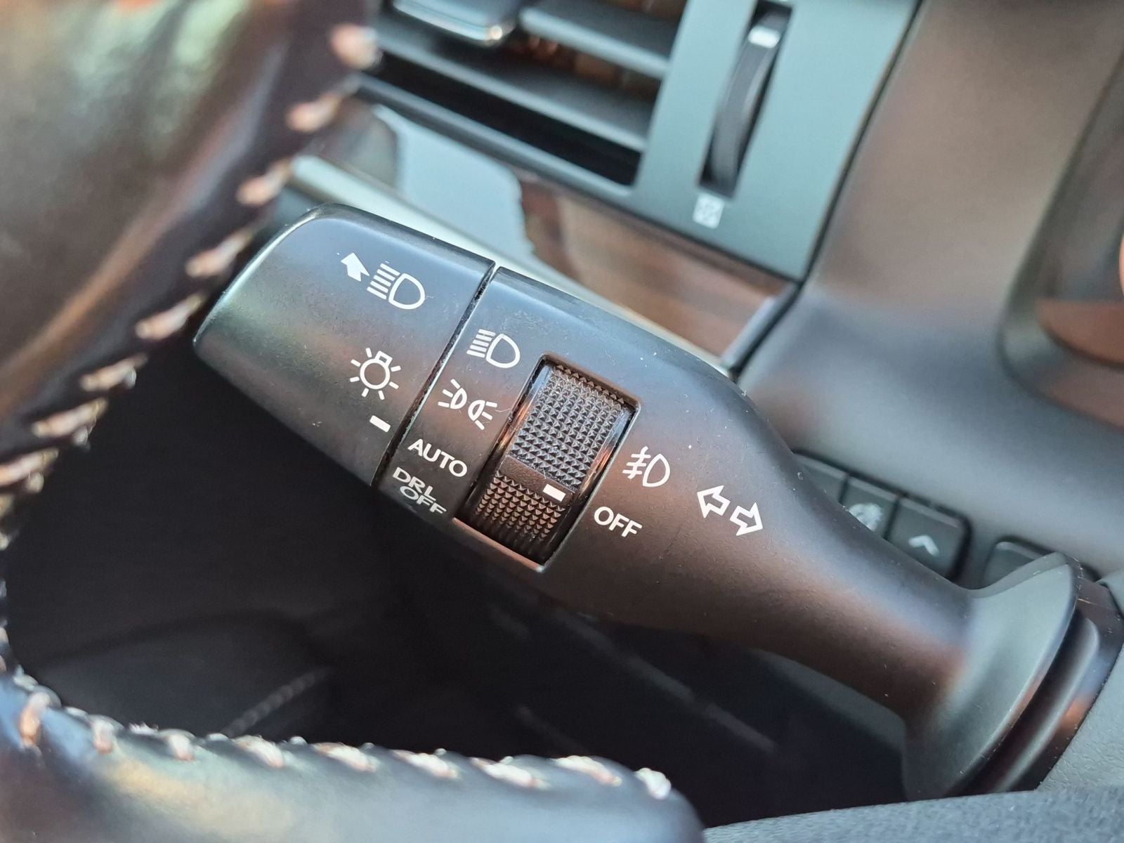 2016 Lexus ES 300h Hybrid