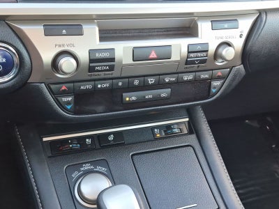 2016 Lexus ES 300h Hybrid