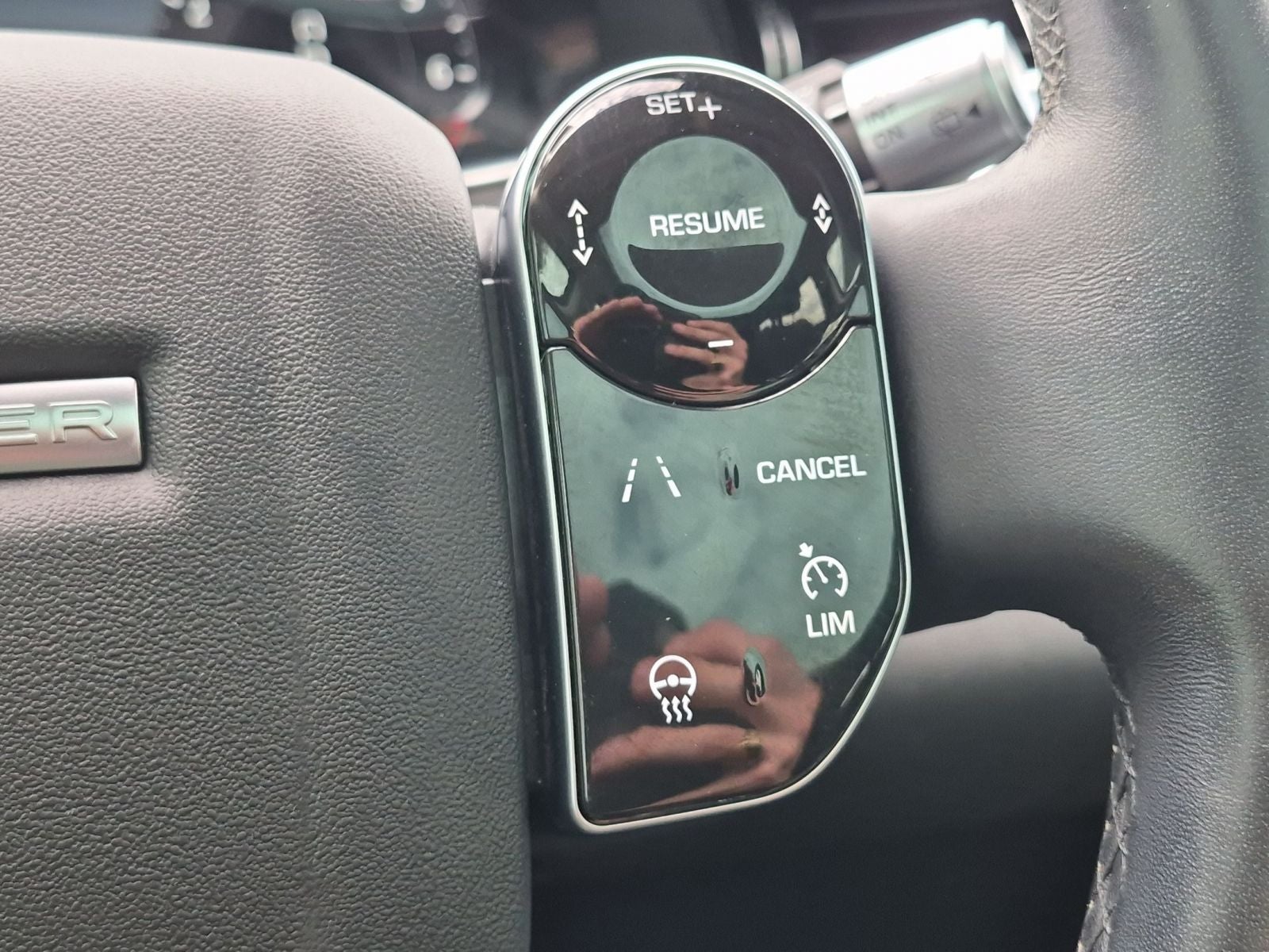 2020 Land Rover Range Rover Evoque SE
