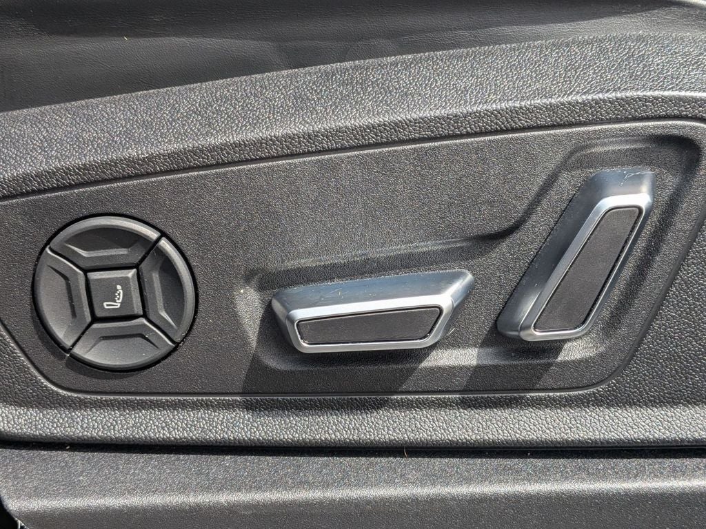 2019 Audi e-tron Premium Plus