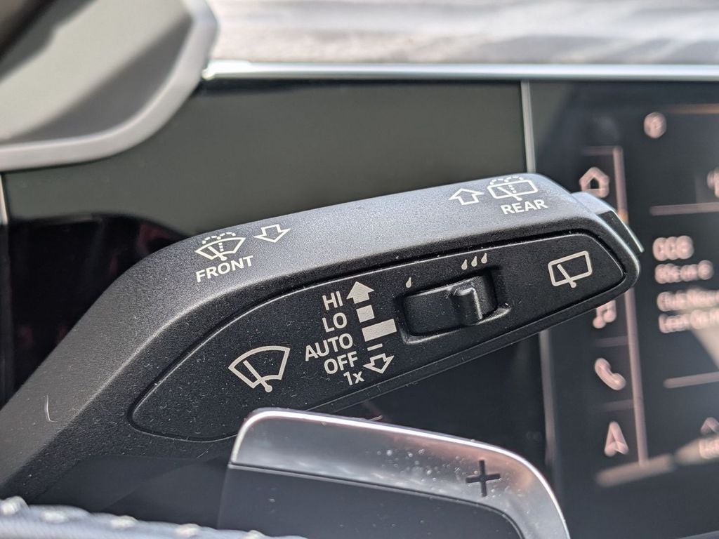 2019 Audi e-tron Premium Plus