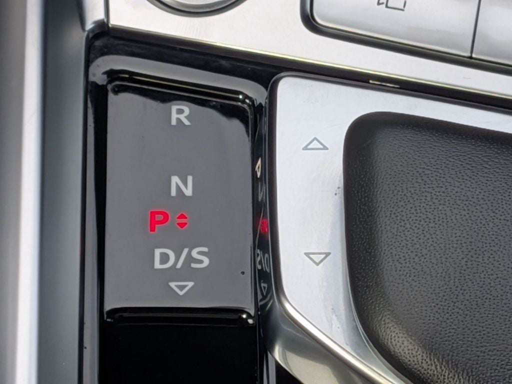 2019 Audi e-tron Premium Plus