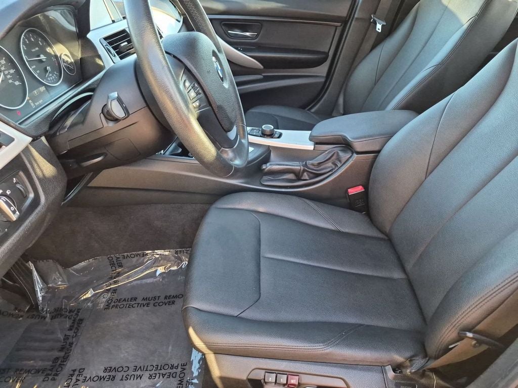 2017 BMW 320i 320i