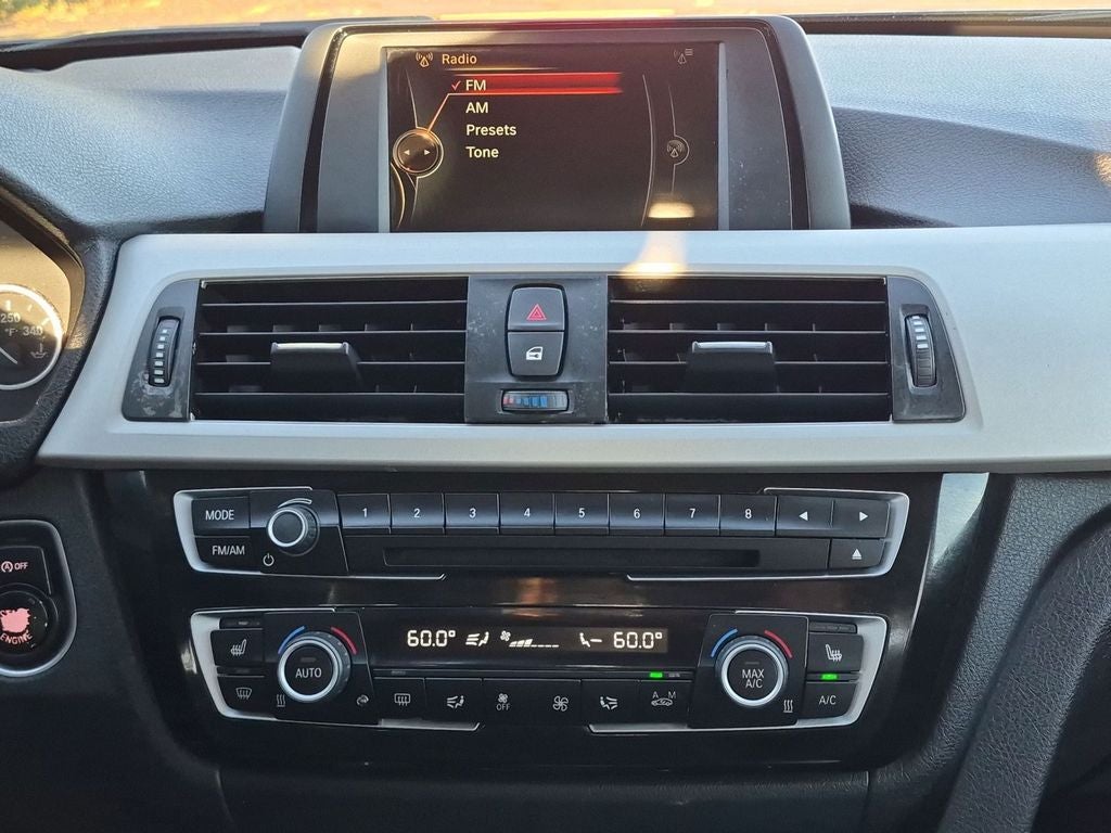 2017 BMW 320i 320i