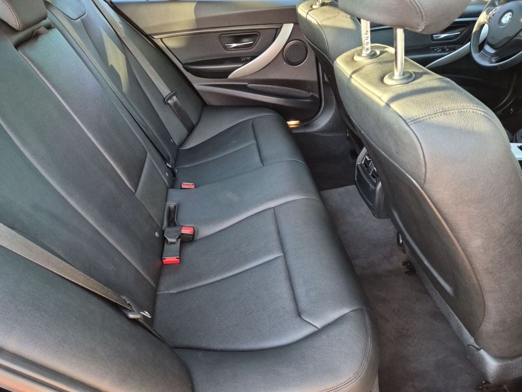 2017 BMW 320i 320i