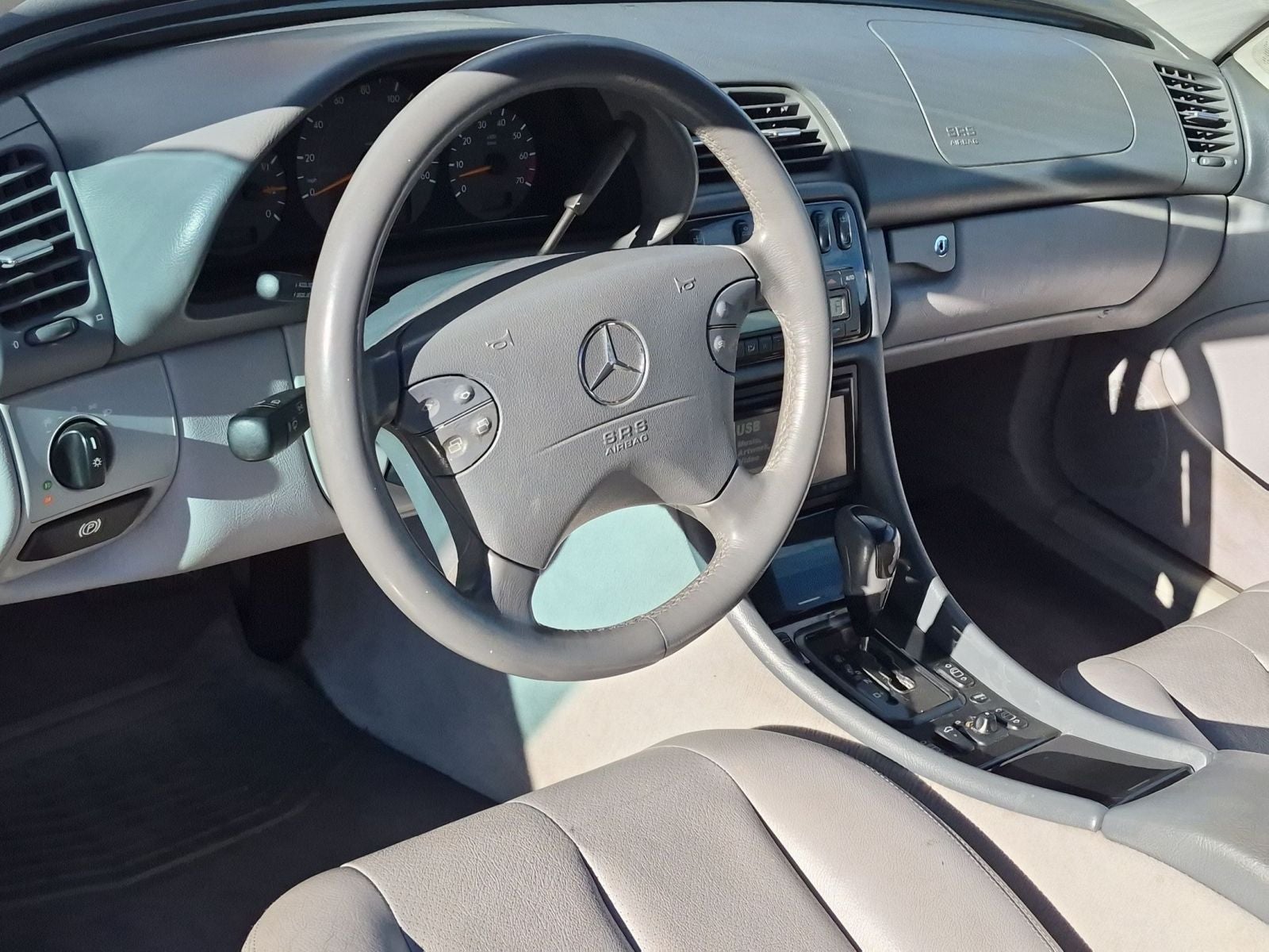 2002 Mercedes-Benz CLK-Class Base
