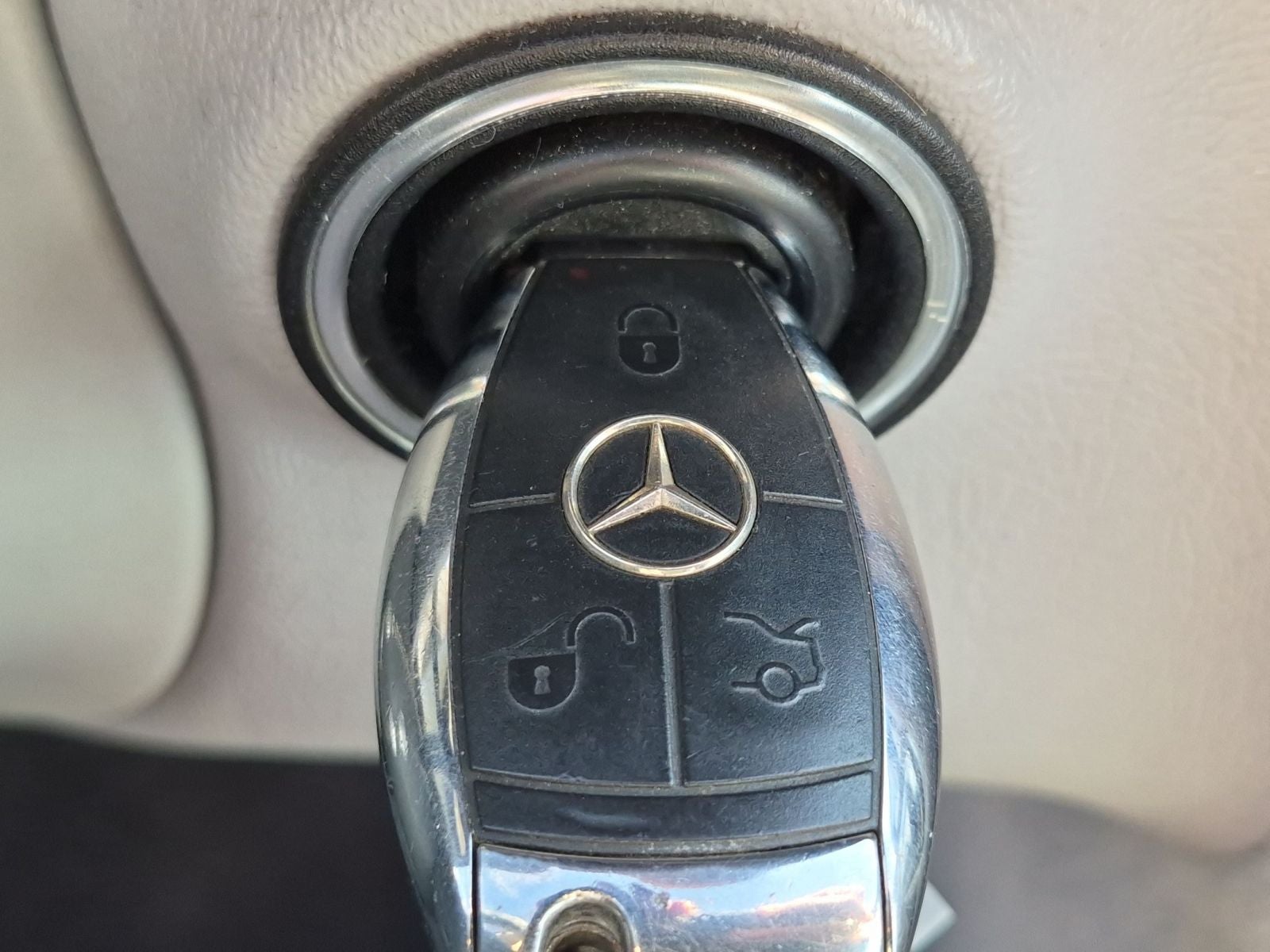 2002 Mercedes-Benz CLK-Class Base