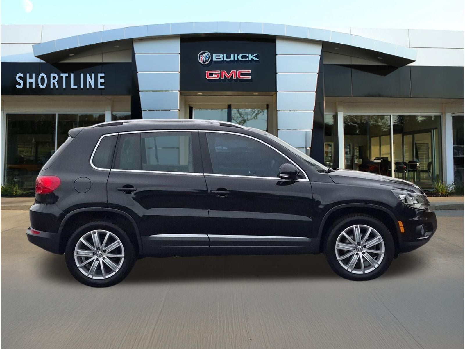 Used 2016 Volkswagen Tiguan SE with VIN WVGBV7AX8GW586755 for sale in Aurora, CO