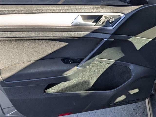 2016 Volkswagen e-Golf SE