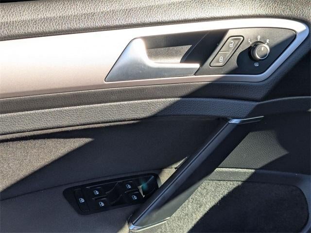 2016 Volkswagen e-Golf SE